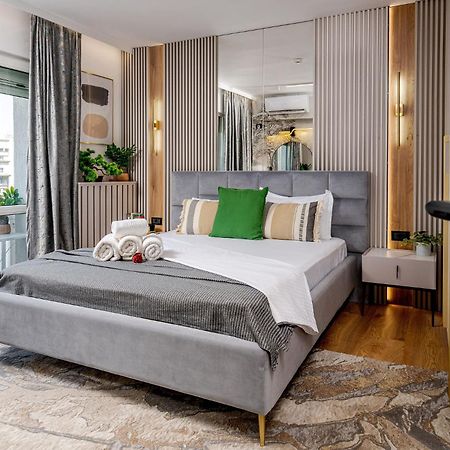Romana Vibe Elegance In The Heart Of The City Bukarest Eksteriør billede