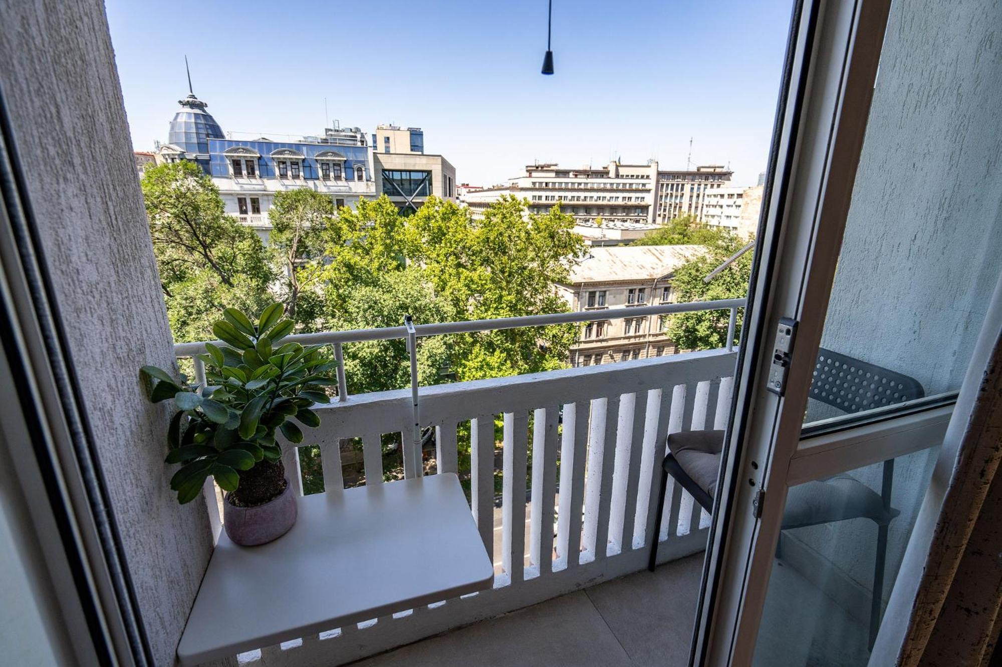 Romana Vibe Elegance In The Heart Of The City Bukarest Eksteriør billede
