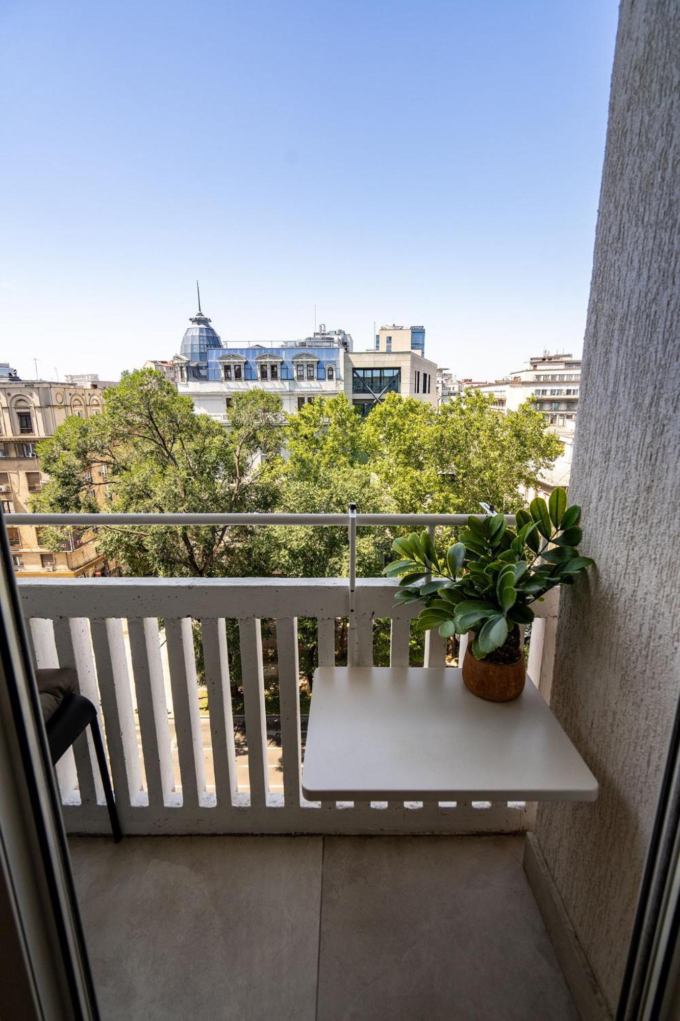 Romana Vibe Elegance In The Heart Of The City Bukarest Eksteriør billede