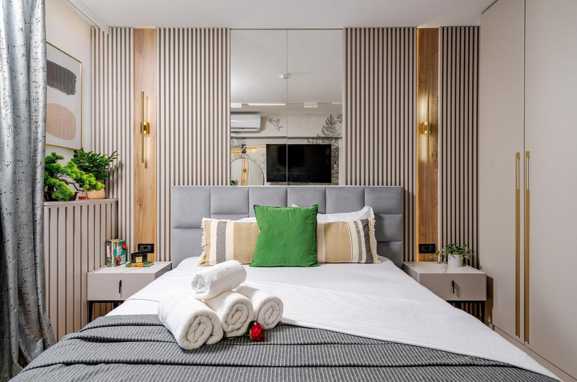 Romana Vibe Elegance In The Heart Of The City Bukarest Eksteriør billede