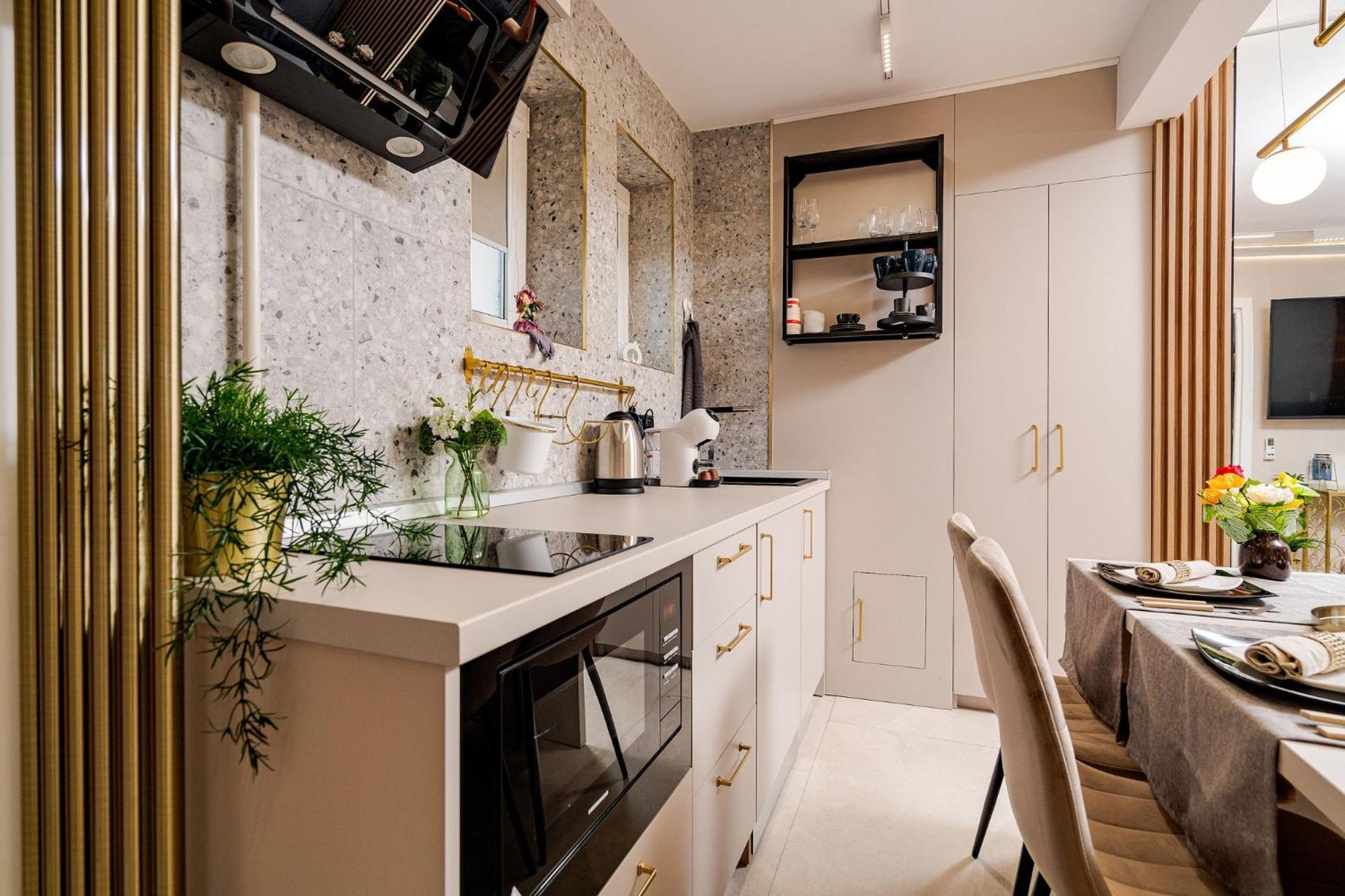 Romana Vibe Elegance In The Heart Of The City Bukarest Eksteriør billede