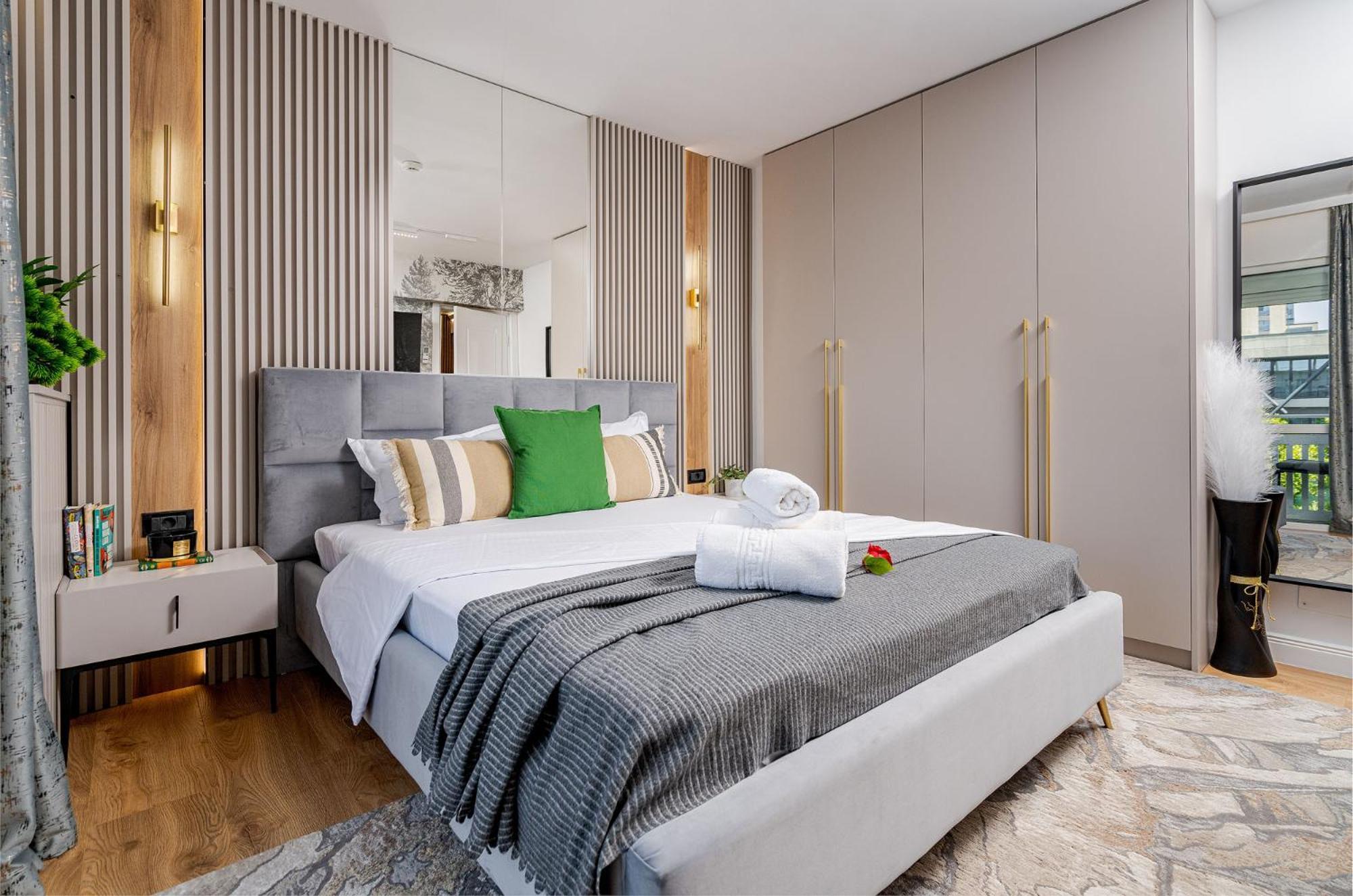 Romana Vibe Elegance In The Heart Of The City Bukarest Eksteriør billede